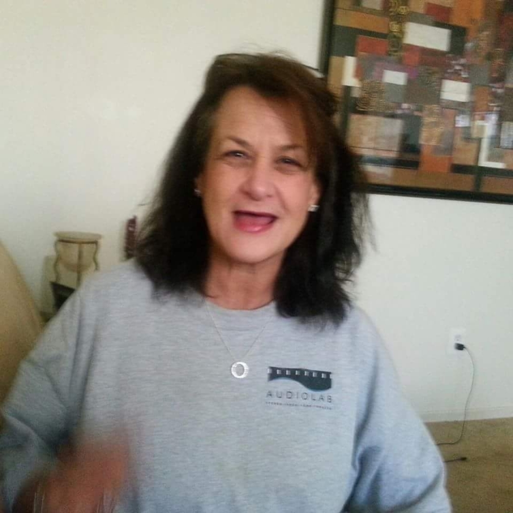 Meet your Posher, Debbie